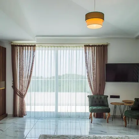 Apartmán Forest Park Avsallar